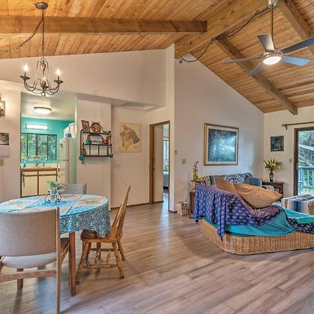 Peaceful Abode With Deck, 13 Mi To Black Sand Beach! Naalehu エクステリア 写真