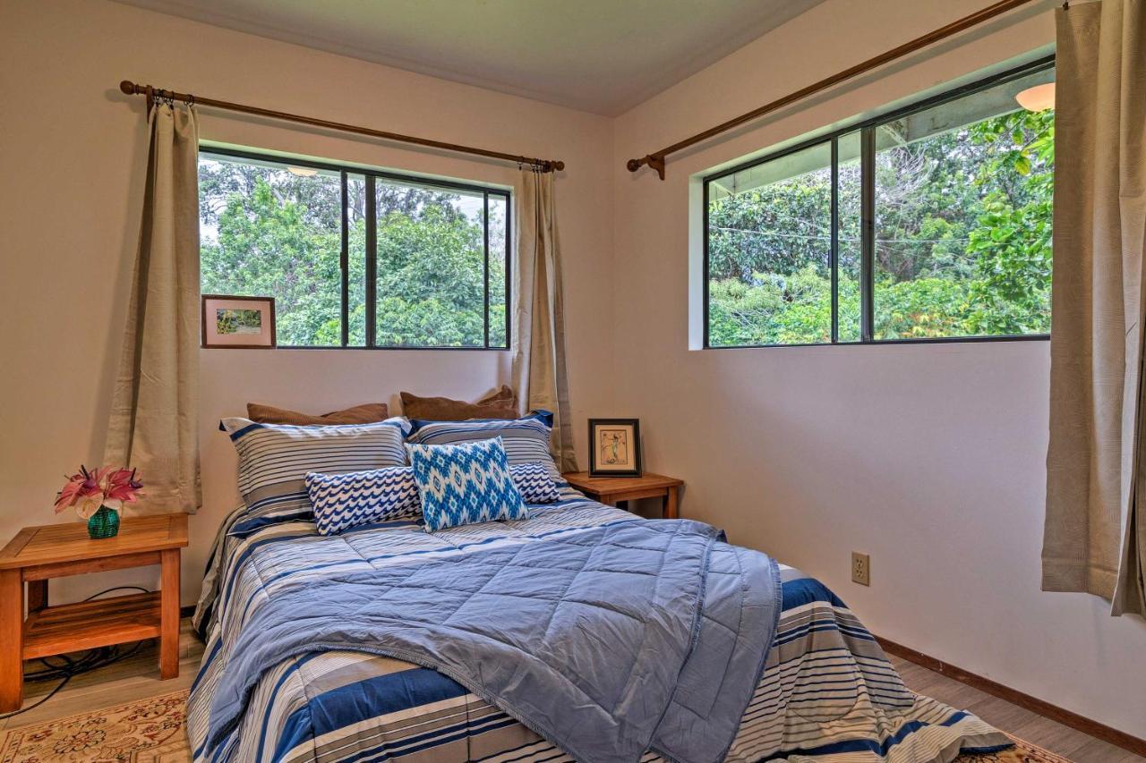 Peaceful Abode With Deck, 13 Mi To Black Sand Beach! Naalehu エクステリア 写真