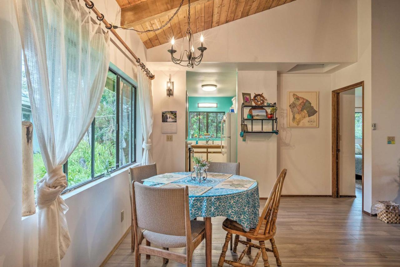 Peaceful Abode With Deck, 13 Mi To Black Sand Beach! Naalehu エクステリア 写真