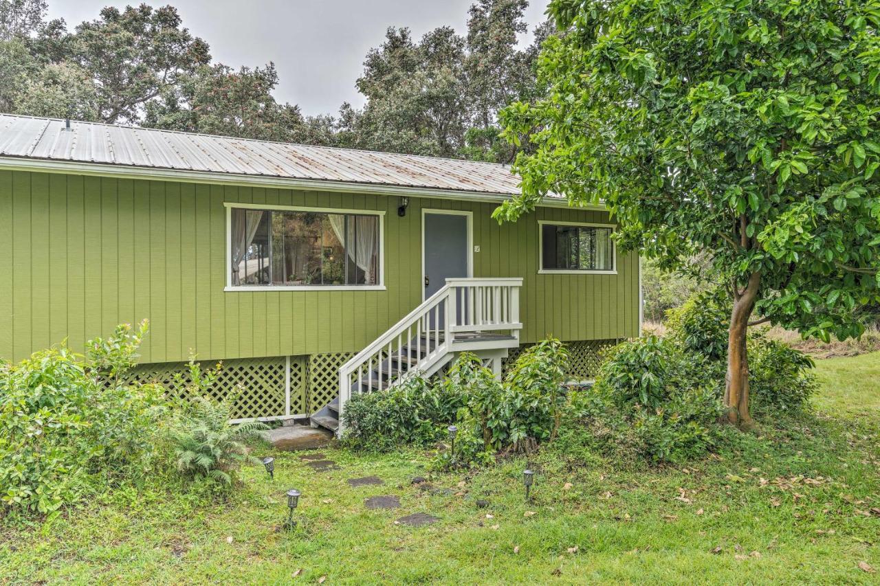 Peaceful Abode With Deck, 13 Mi To Black Sand Beach! Naalehu エクステリア 写真